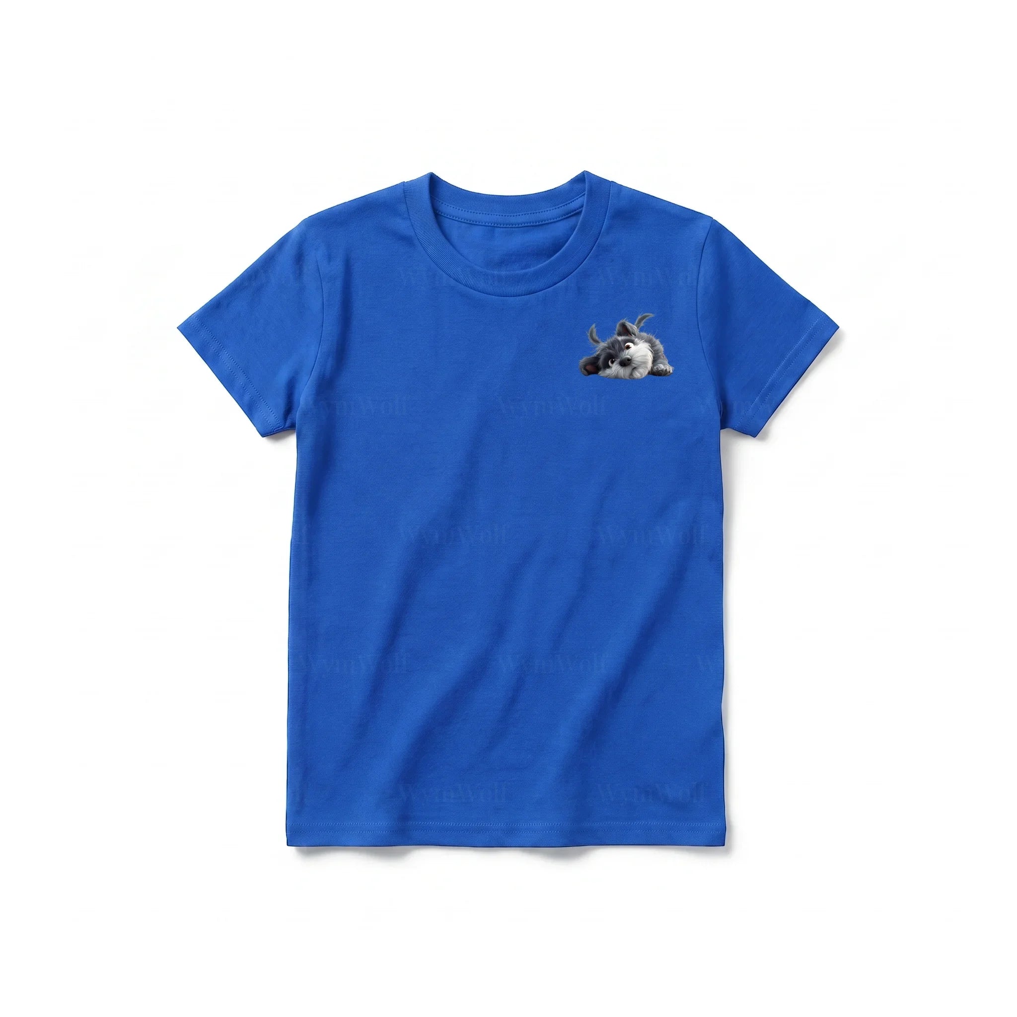 Un T-shirt royal à manches courtes et col rond pour jeune, orné d'un motif représentant un chien sur la poitrine gauche.