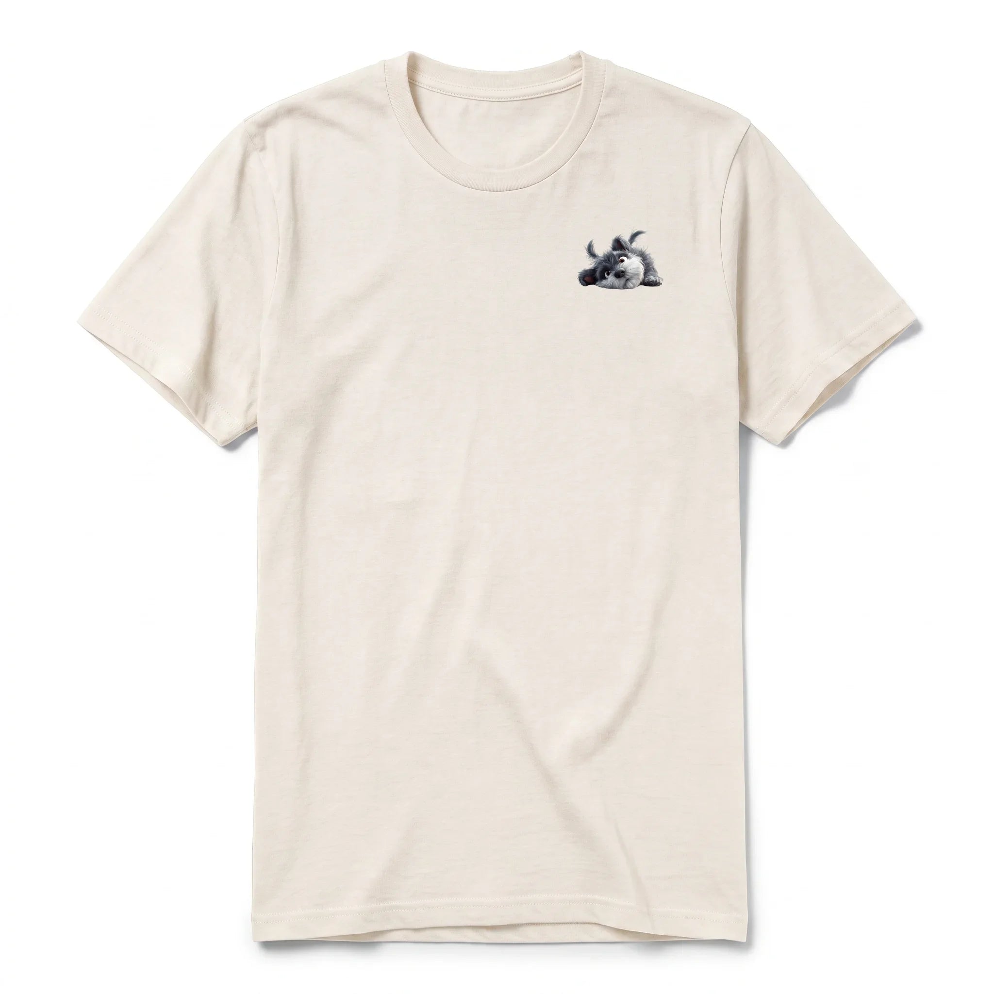 Un T-shirt blanc vintage à manches courtes et col rond, orné d'un motif représentant un chien sur la poitrine gauche.