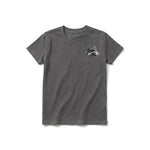 Un T-shirt charbon à manches courtes et col rond pour jeune, orné d'un motif représentant un chien sur la poitrine gauche.