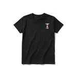 Un T-shirt noir à manches courtes et col rond pour jeune, orné d'un motif représentant un chien sur la poitrine gauche.