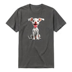 Un T-shirt charbon à manches courtes et col rond, orné d'un motif représentant un chien sur le devant.