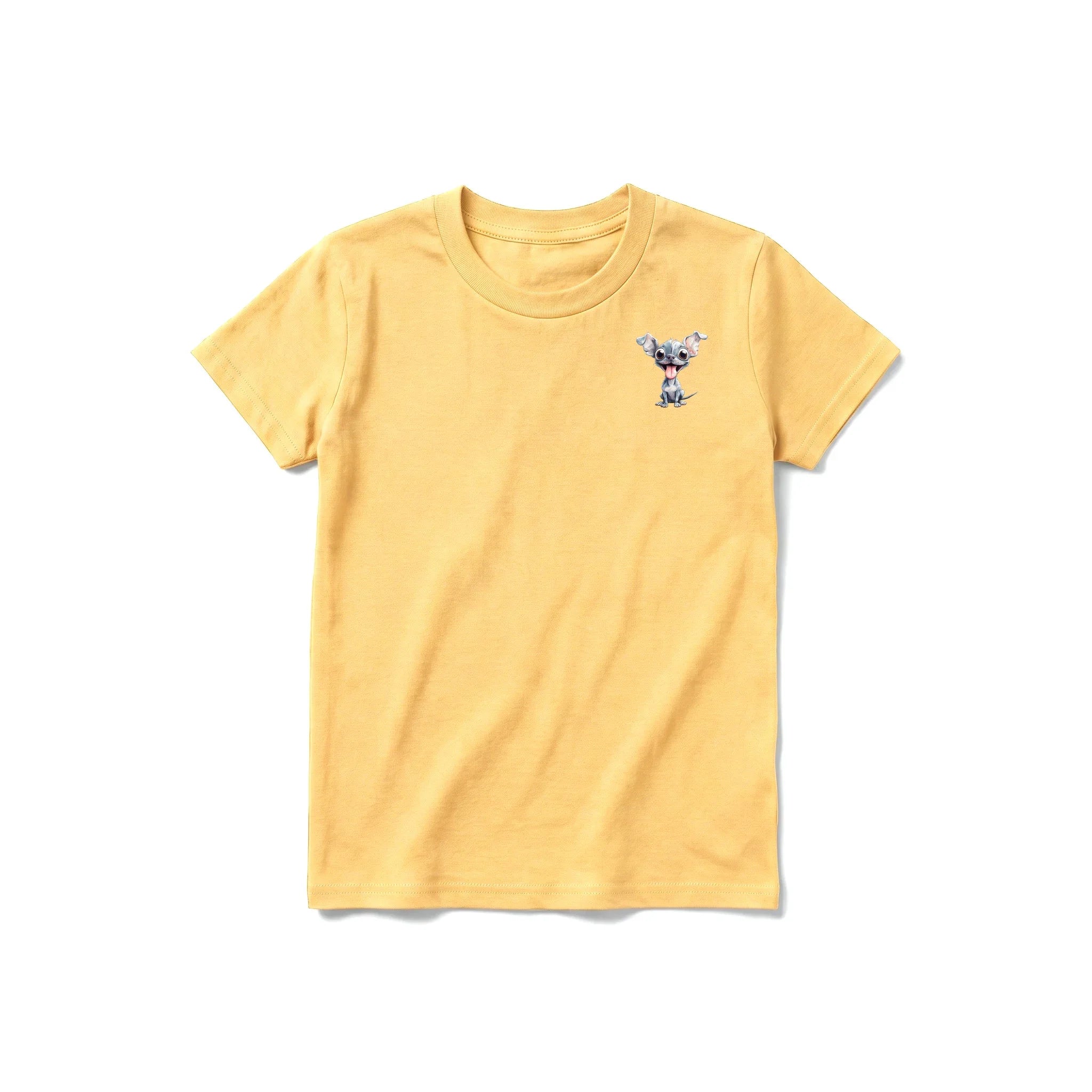 Un T-shirt moutarde à manches courtes et col rond pour jeune, orné d'un motif représentant un chien sur la poitrine gauche.