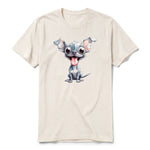 Un T-shirt blanc vintage à manches courtes et col rond, orné d'un motif représentant un chien sur le devant.