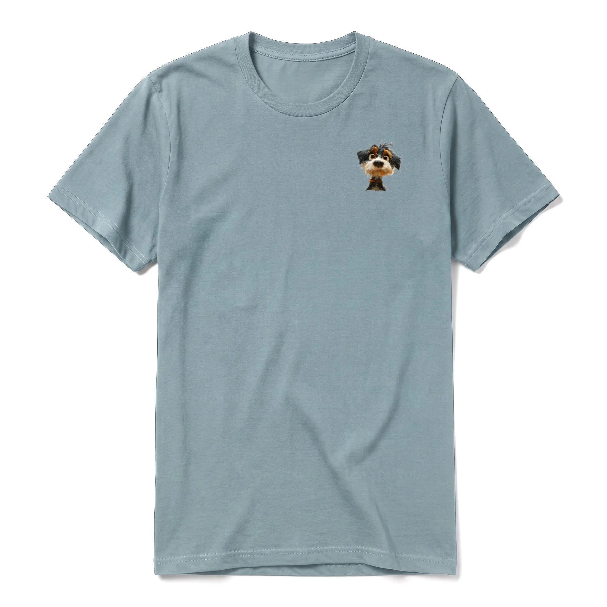Un T-shirt sauge à manches courtes et col rond, orné d'un motif représentant un chien sur la poitrine gauche.