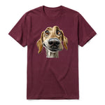 Un T-shirt marron à manches courtes et col rond, orné d'un motif représentant un chien sur le devant.