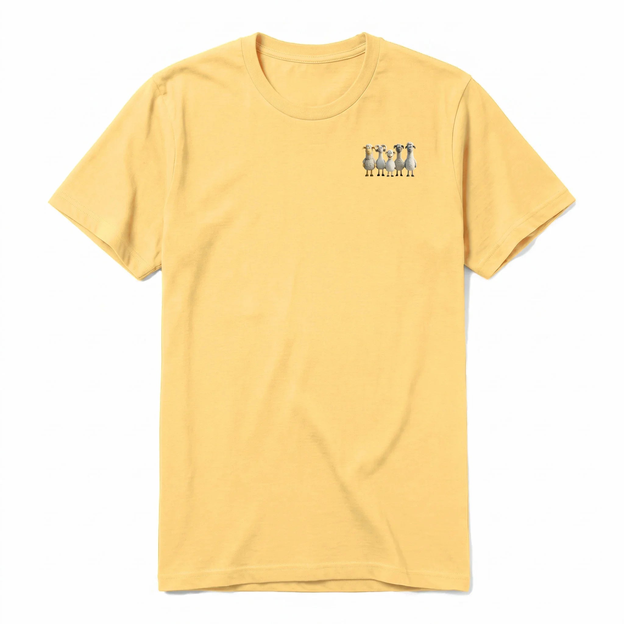 Un T-shirt moutarde à manches courtes et col rond, orné d'un motif représentant un animal de la ferme sur la poitrine gauche.