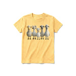 Un T-shirt moutarde à manches courtes et col rond pour jeune, orné d'un motif représentant un animal de la ferme sur le devant.