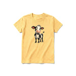 Un T-shirt moutarde à manches courtes et col rond pour jeune, orné d'un motif représentant un animal de la ferme sur le devant.