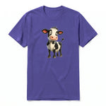Un T-shirt violet à manches courtes et col rond, orné d'un motif représentant un animal de la ferme sur le devant.