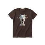Un T-shirt chocolat à manches courtes et col rond pour jeune, orné d'un motif représentant un animal de la ferme sur le devant.