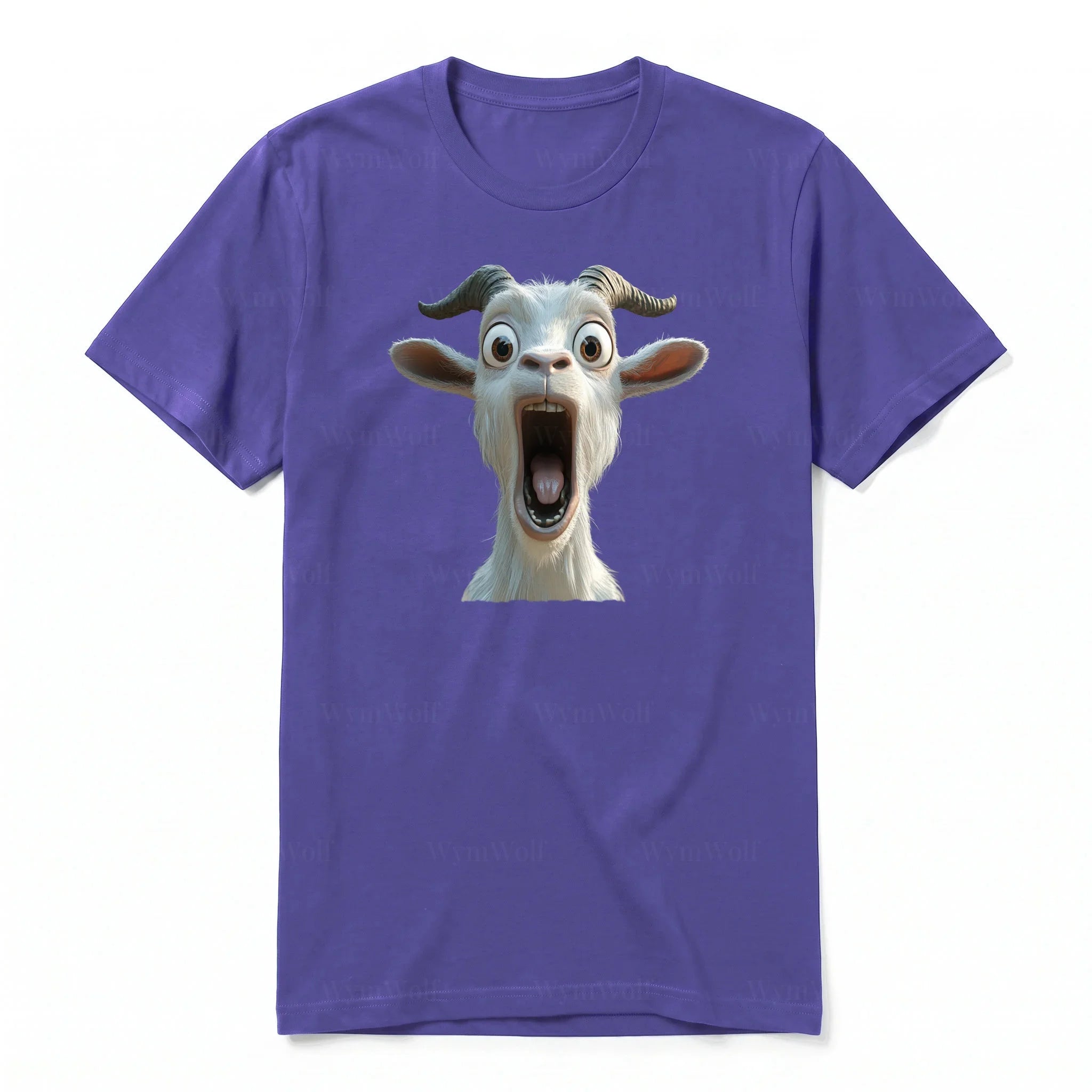 Un T-shirt violet à manches courtes et col rond, orné d'un motif représentant un animal de la ferme sur le devant.