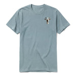 Un T-shirt sauge à manches courtes et col rond, orné d'un motif représentant un animal de la ferme sur la poitrine gauche.