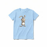 Un T-shirt poudre à manches courtes et col rond pour jeune, orné d'un motif représentant un animal de la ferme sur le devant.