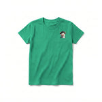 Un T-shirt kelly à manches courtes et col rond pour jeune, orné d'un motif représentant un animal de la ferme sur la poitrine gauche.