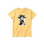 Un T-shirt moutarde à manches courtes et col rond pour jeune, orné d'un motif représentant un animal de la ferme sur le devant.