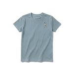 Un T-shirt sauge à manches courtes et col rond pour jeune, orné d'un motif représentant un animal de la ferme sur la poitrine gauche.