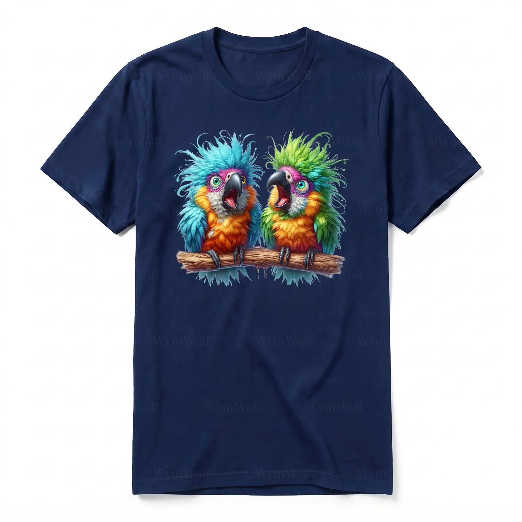 Un T-shirt marine à manches courtes et col rond, orné d'un motif représentant un oiseau excentrique sur le devant.