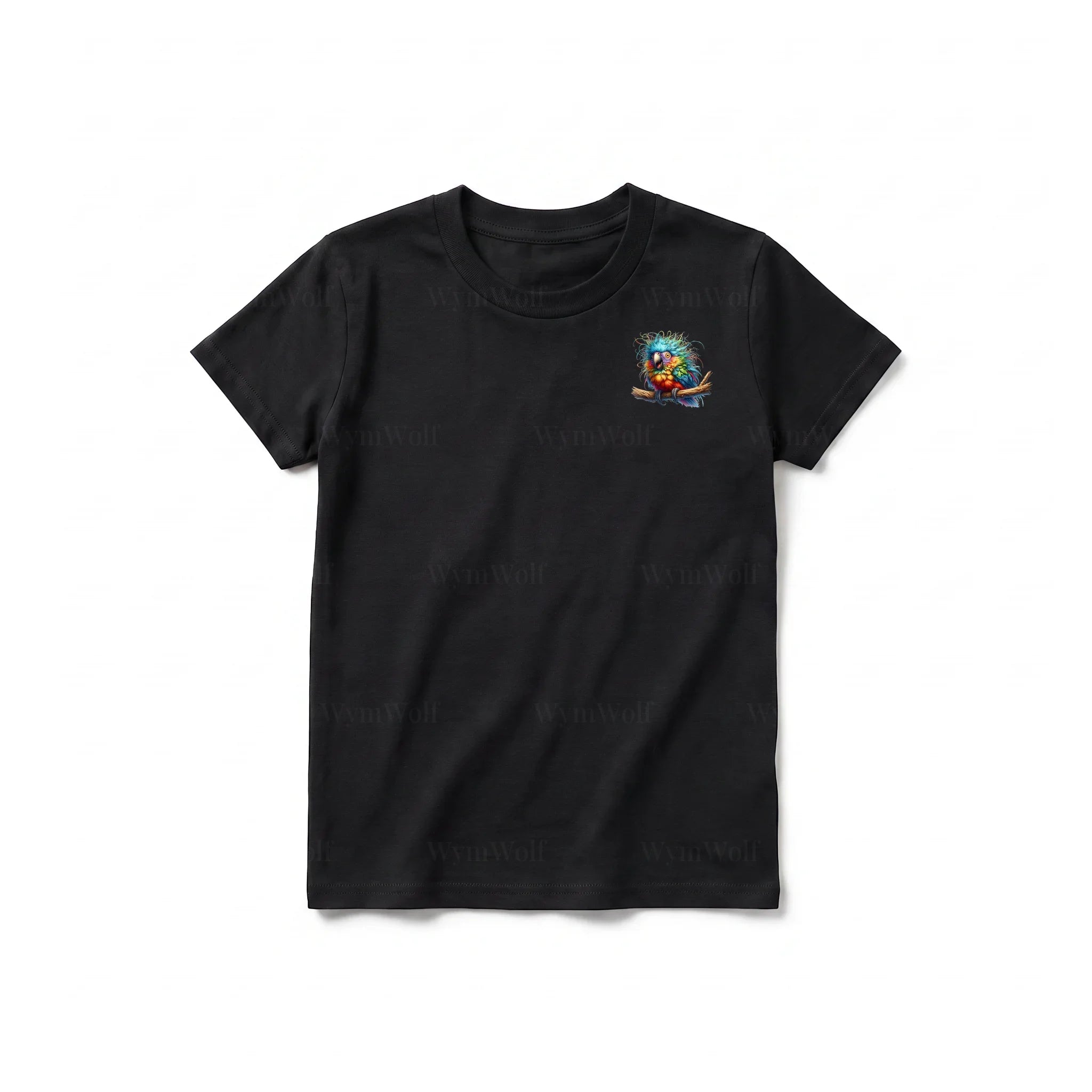 Un T-shirt noir à manches courtes et col rond pour jeune, orné d'un motif représentant un oiseau excentrique sur la poitrine gauche.