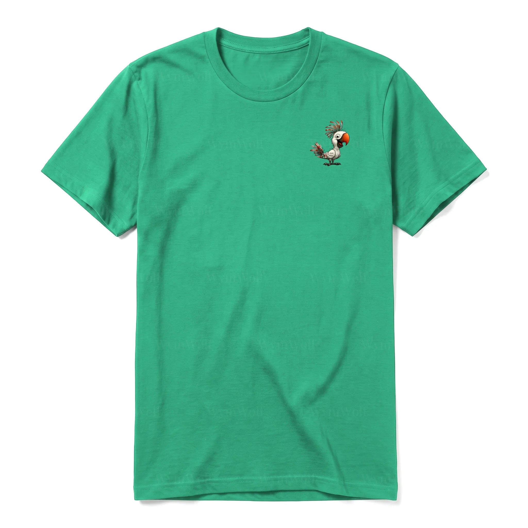 Un T-shirt kelly à manches courtes et col rond, orné d'un motif représentant un oiseau excentrique sur la poitrine gauche.