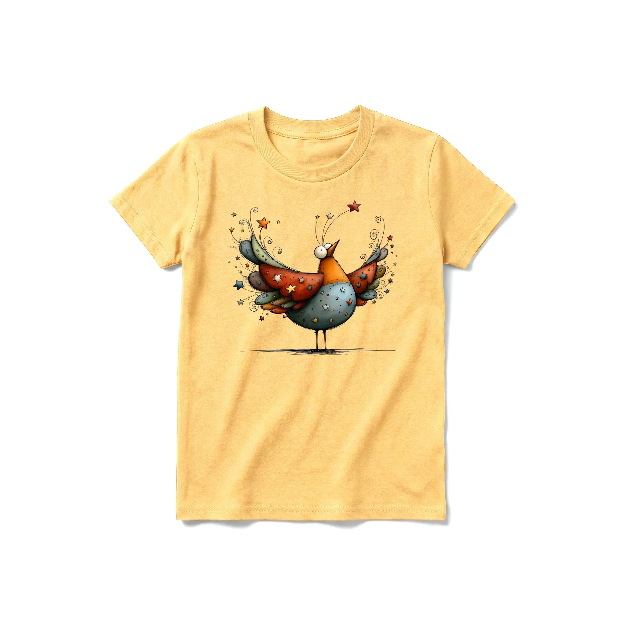Un T-shirt moutarde à manches courtes et col rond pour jeune, orné d'un motif représentant un oiseau excentrique sur le devant.