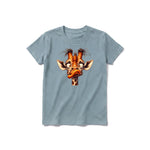 Un T-shirt sauge à manches courtes et col rond pour jeune, orné d'un motif représentant un animal de la faune sur le devant.