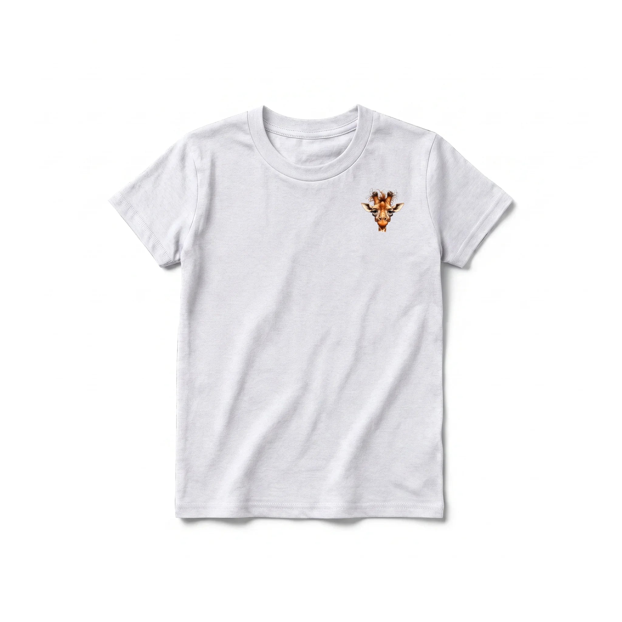 Un T-shirt gris cendré à manches courtes et col rond pour jeune, orné d'un motif représentant un animal de la faune sur la poitrine gauche.