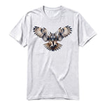 Un T-shirt gris cendré à manches courtes et col rond, orné d'un motif représentant un animal de la faune sur le devant.